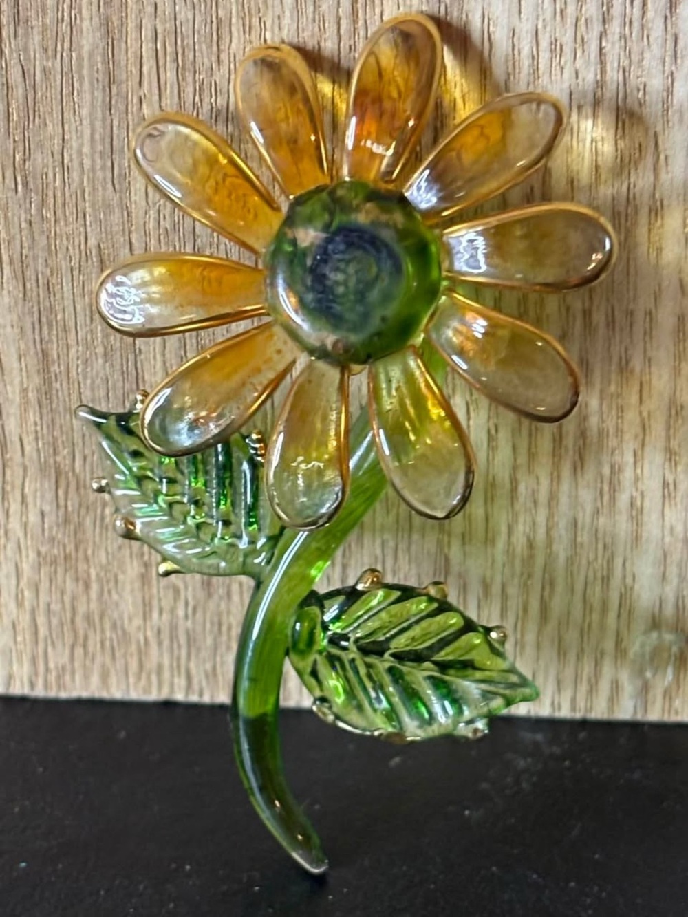 Vintage hand blown glass mini Daisy pre-owned